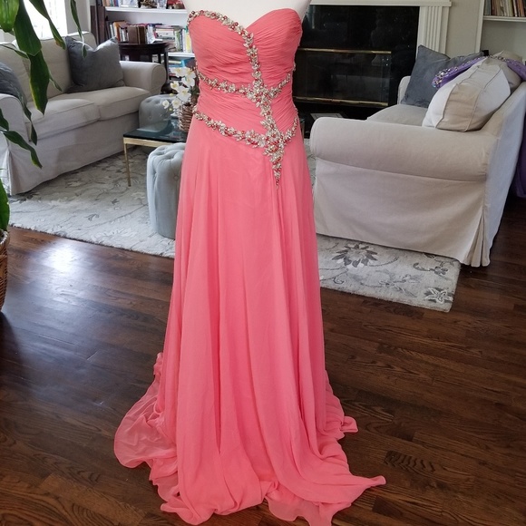 Karishma Dresses & Skirts - NEW Elegant Beaded Formal Prom Karishma Gown Sz 8